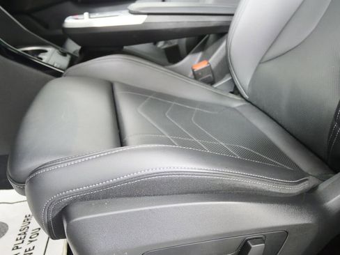 Certified 2024 BMW X2 xDrive28i image 10