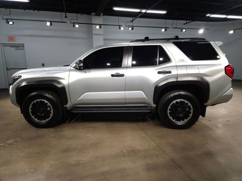 Certified 2025 Toyota 4Runner TRD Off-Road Premium w/ Tow Technology Package AWD/4WD image 4