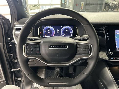 Used 2024 Jeep Wagoneer Series II AWD/4WD image 17