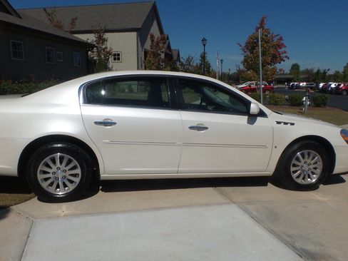 Used 2008 Buick Lucerne CX w/ Driver Confidence Package image 7