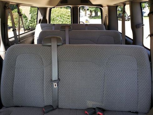 Used 2016 Chevrolet Express 2500 LS image 18