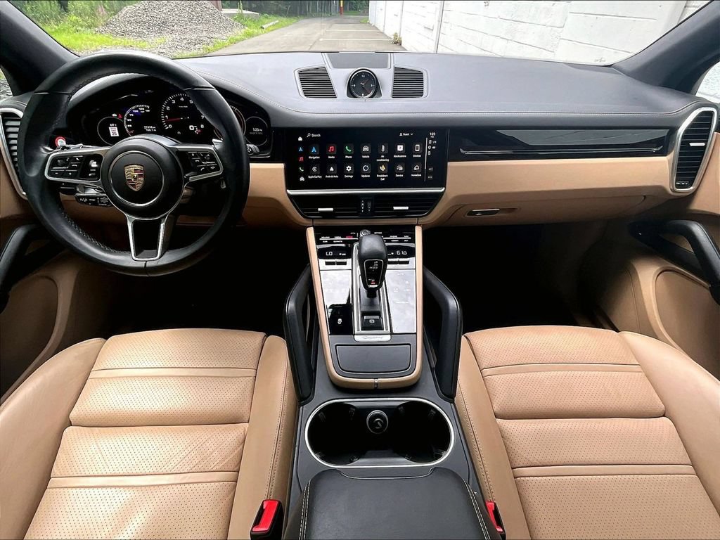 Certified 2023 Porsche Cayenne AWD/4WD image 18