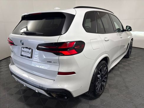Certified 2024 BMW X5 xDrive40i w/ M Sport Package AWD/4WD image 5