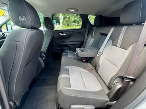 Used 2024 Chevrolet Blazer LT FWD image 22