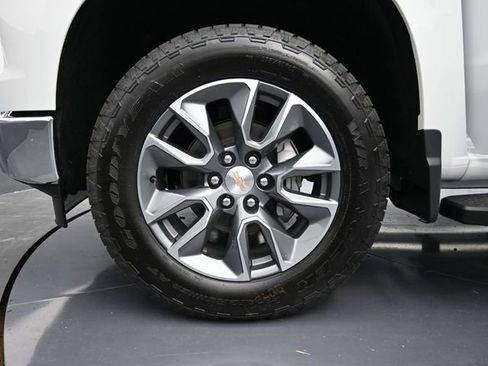 New 2026 Chevrolet Silverado 1500 LT image 24