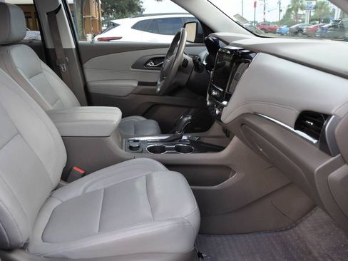 Used 2020 Chevrolet Traverse Premier image 16