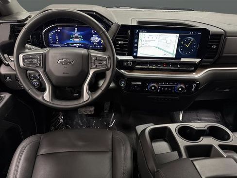 Used 2025 Chevrolet Silverado 2500 LT w/ Trail Boss Package image 5