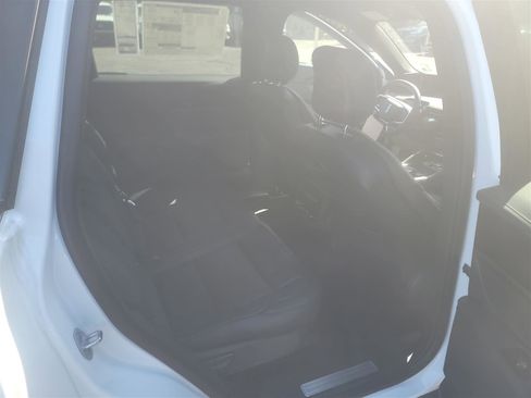 New 2025 Lincoln Nautilus Premier w/ Jet Appearance Package image 21