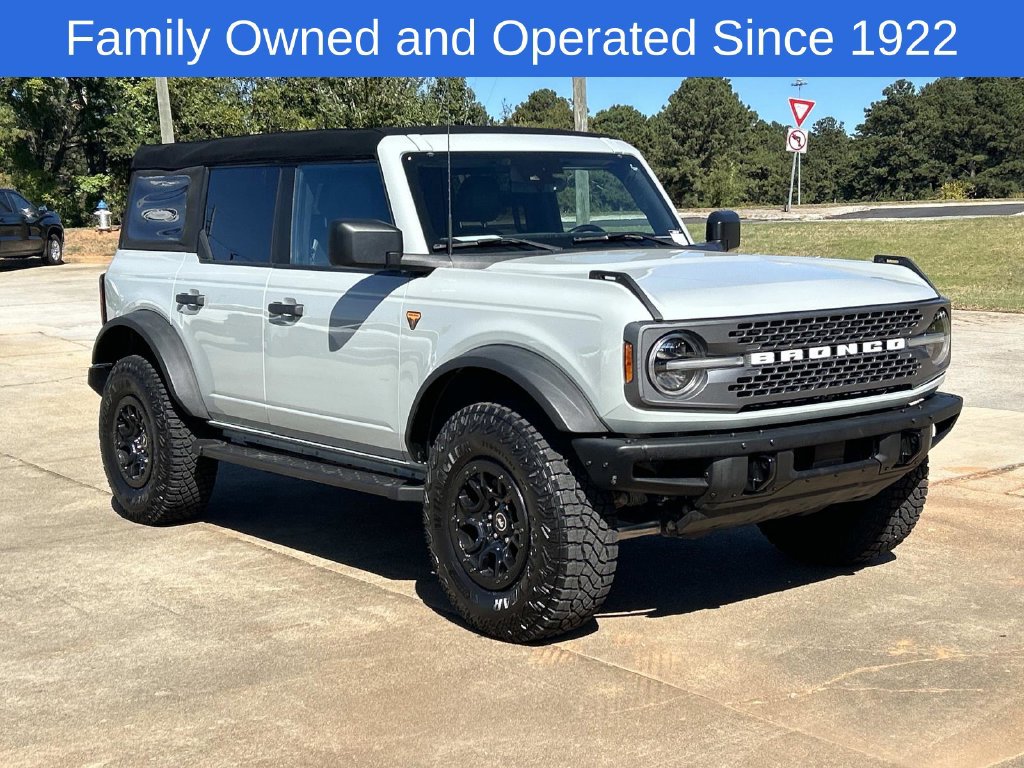 Used 2023 Ford Bronco Badlands w/ Sasquatch Package AWD/4WD image 5