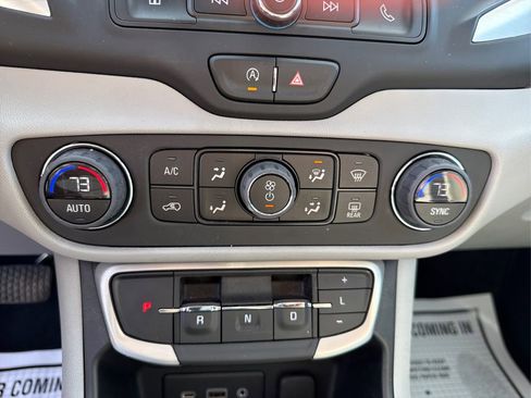 Used 2023 GMC Terrain SLE w/ Driver Convenience Package image 32