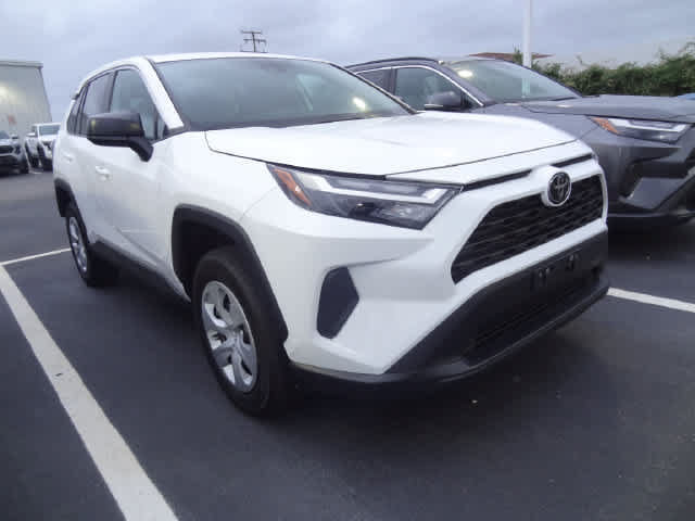 Certified 2025 Toyota RAV4 LE AWD/4WD image 3