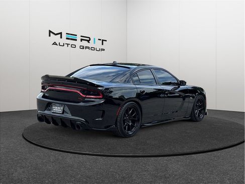 Used 2023 Dodge Charger R/T w/ Navigation & Travel Group RWD image 9