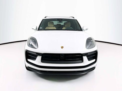 New 2026 Porsche Macan AWD/4WD image 6