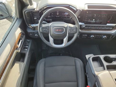 Certified 2024 GMC Sierra 1500 SLE w/ Preferred Package AWD/4WD image 12