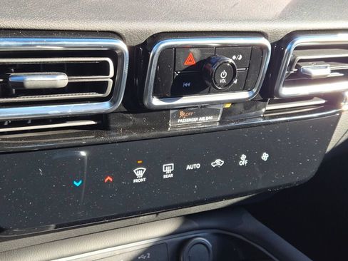 Used 2026 Nissan Sentra SR w/ Floor Mat Package FWD image 22
