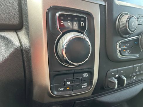 Used 2015 RAM 1500 Classic SLT w/ SLT Plus D←cor Group AWD/4WD image 26