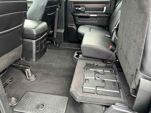 Used 2017 RAM 1500 Laramie image 20