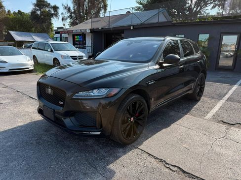 Used 2017 Jaguar F-PACE S AWD/4WD image 1
