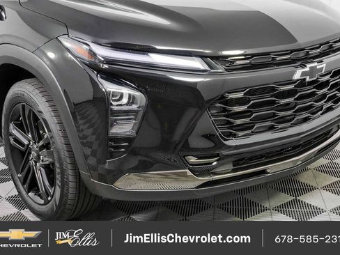 Certified 2025 Chevrolet Trax ACTIV w/ Driver Confidence Package FWD image 34