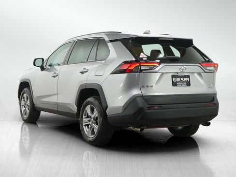 Used 2025 Toyota RAV4 LE AWD/4WD image 5