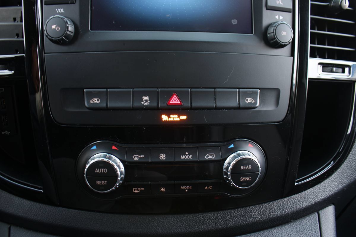 Used 2021 Mercedes-Benz Metris Passenger image 18