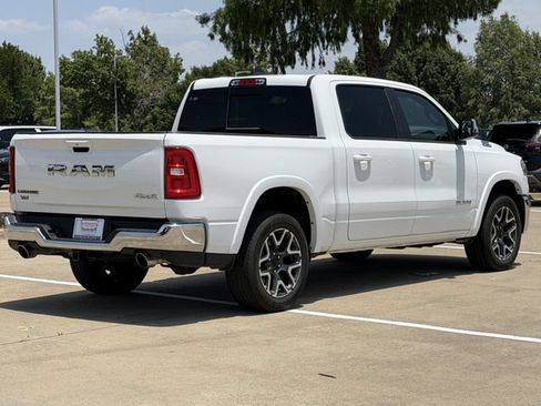Used 2025 RAM 1500 Laramie AWD/4WD image 4