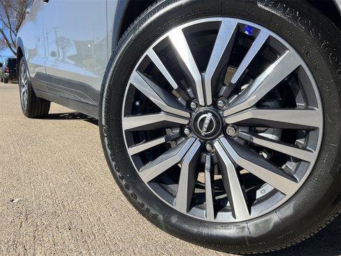 Certified 2023 Nissan Kicks SV image 8