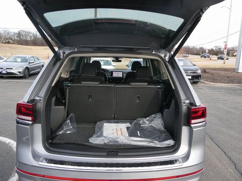 New 2026 Volkswagen Atlas SEL Premium R-Line AWD/4WD image 34