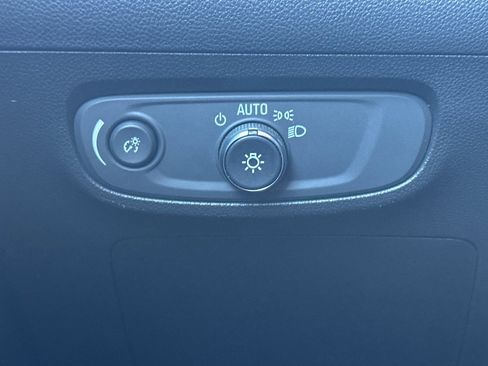 Used 2024 Buick Encore GX Sport Touring image 35