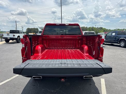 Used 2024 Chevrolet Silverado 1500 LT Trail Boss w/ LPO, Dark Essentials Package AWD/4WD image 19