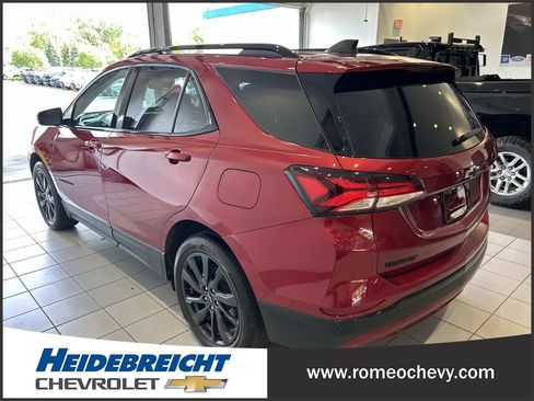 Certified 2024 Chevrolet Equinox RS w/ RS Leather Package AWD/4WD image 5