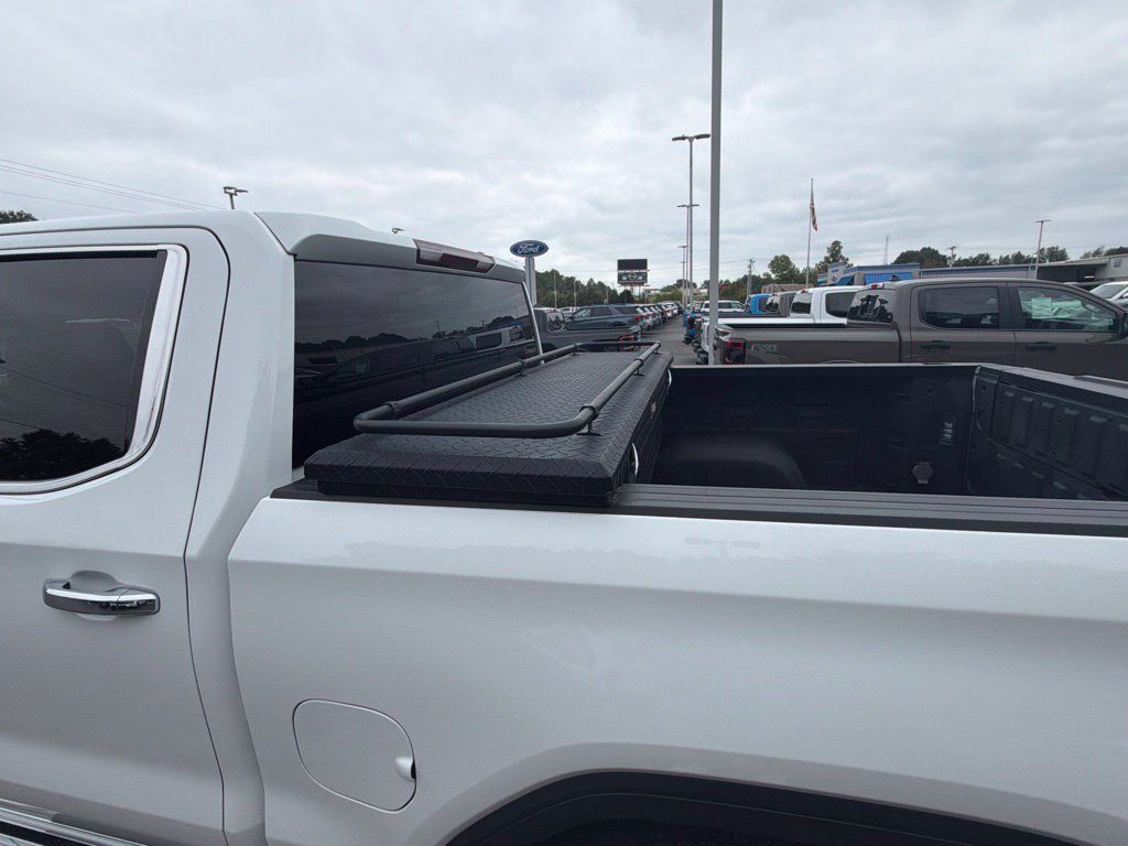 Used 2023 GMC Sierra 1500 SLT w/ SLT Premium Package AWD/4WD image 12