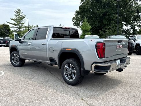 New 2026 GMC Sierra 2500 SLT AWD/4WD image 3