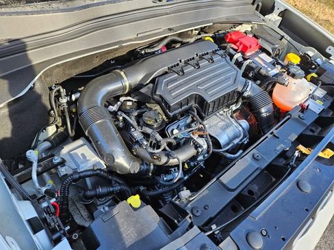 Used 2023 Jeep Renegade Latitude image 16