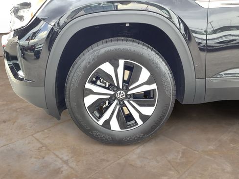New 2026 Volkswagen Atlas Cross Sport SE FWD image 10