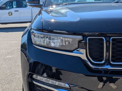 Used 2022 Jeep Grand Cherokee Limited 4xe image 11