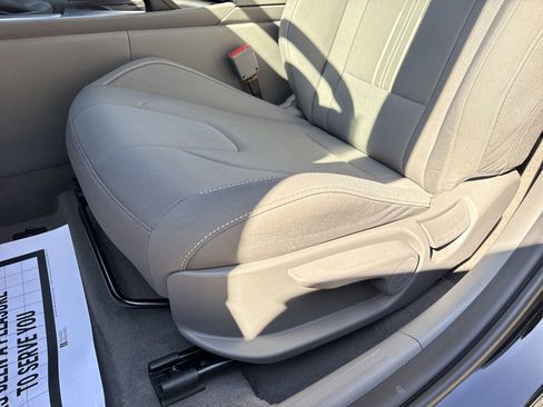 Used 2025 Hyundai Elantra Sport image 12