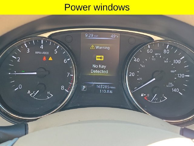 Used 2014 Nissan Rogue SV w/ SV Moonroof Package AWD/4WD image 13