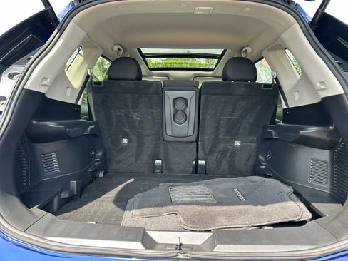 Used 2020 Nissan Rogue SV AWD/4WD image 17