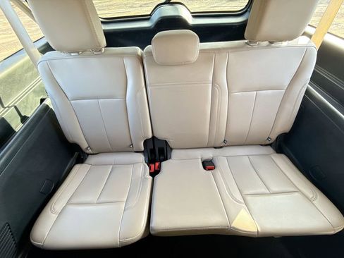 Used 2024 Ford Expedition Max XLT image 24