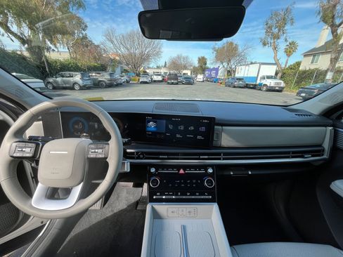 Used 2025 Hyundai Santa Fe SEL image 37