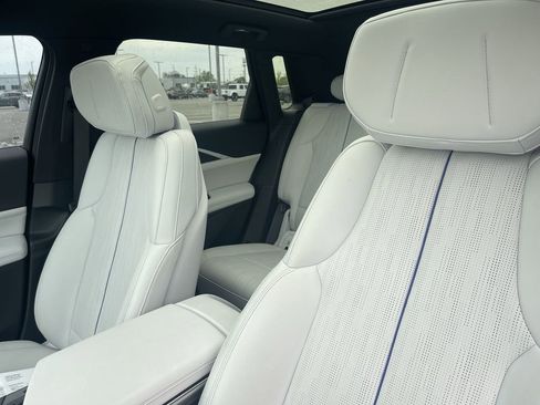 Used 2024 Cadillac Lyriq Luxury w/ LPO, Floor Liner Package AWD/4WD image 17