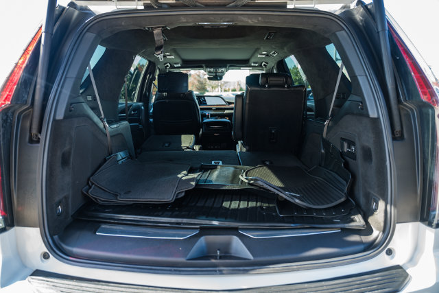 Used 2023 Cadillac Escalade Premium Luxury Platinum AWD/4WD image 10