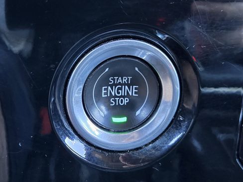 Used 2023 GMC Sierra 1500 SLT w/ SLT Premium Package AWD/4WD image 20