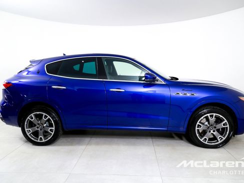 Used 2023 Maserati Levante Modena image 9