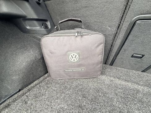 Used 2016 Volkswagen GTI S FWD image 3