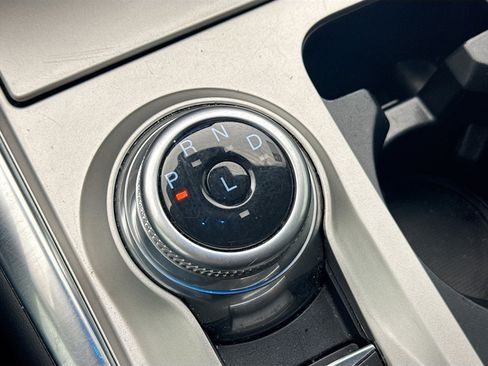 Used 2023 Ford Explorer XLT w/ Equipment Group 202A image 11