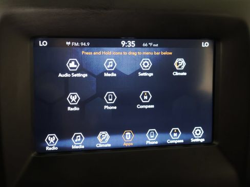 Used 2019 Jeep Compass Latitude FWD image 39