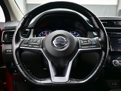 Used 2022 Nissan Rogue Sport SV w/ Technology Package image 22