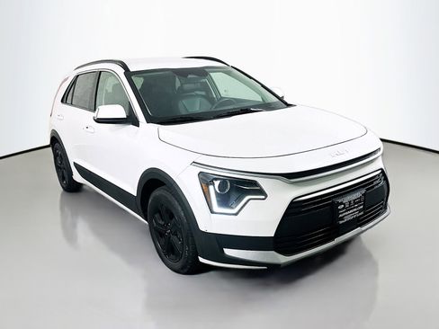 Used 2023 Kia Niro EX FWD image 1